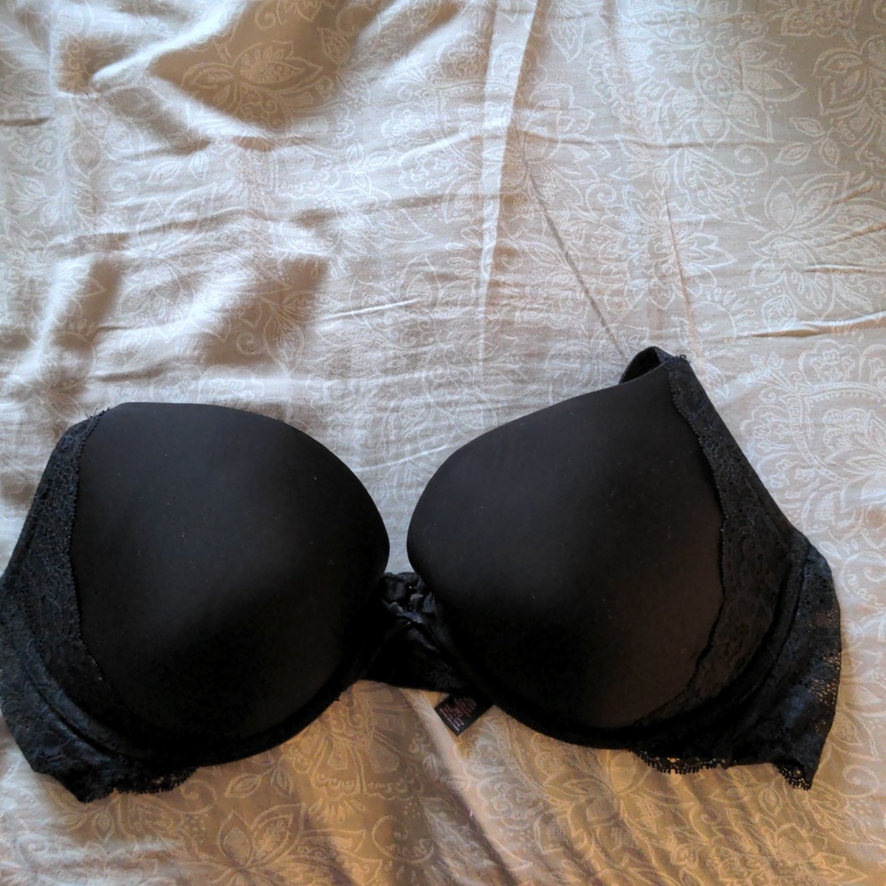 38D VS Bra